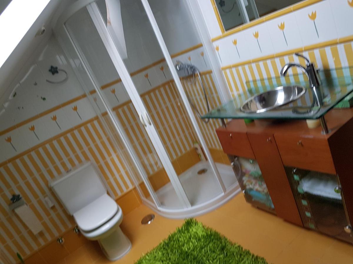 Alojamientos Marte Habitacion Con Bano Torrelavega Bagian luar foto